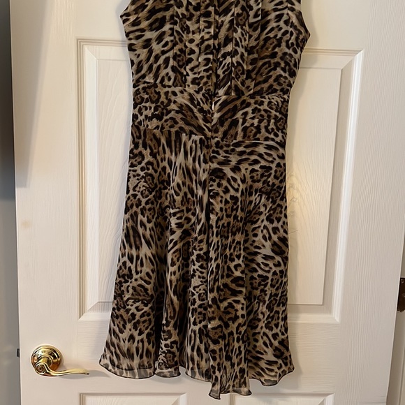 L’ AGENCE Animal print midi Dress 👗 with lining. - Picture 8 of 13